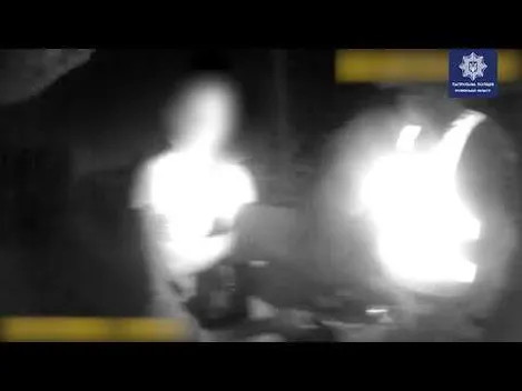 Без шолома і без номерів: Луцьком катався п'яний мопедист (відео)