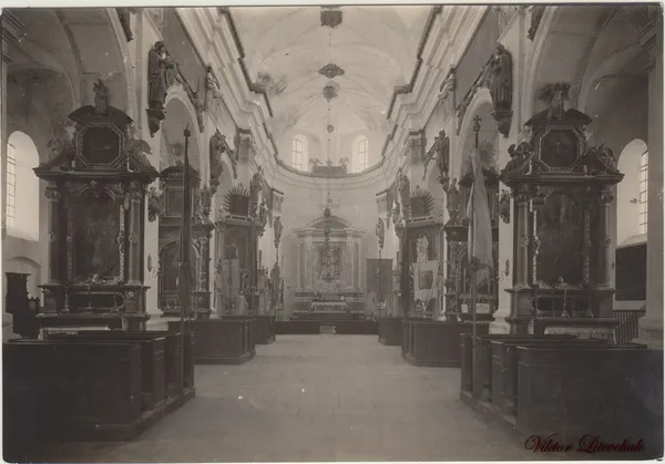 Унікальні фото Олики 1920-х років: показали рідкісний знімок найдавнішого костелу Волині