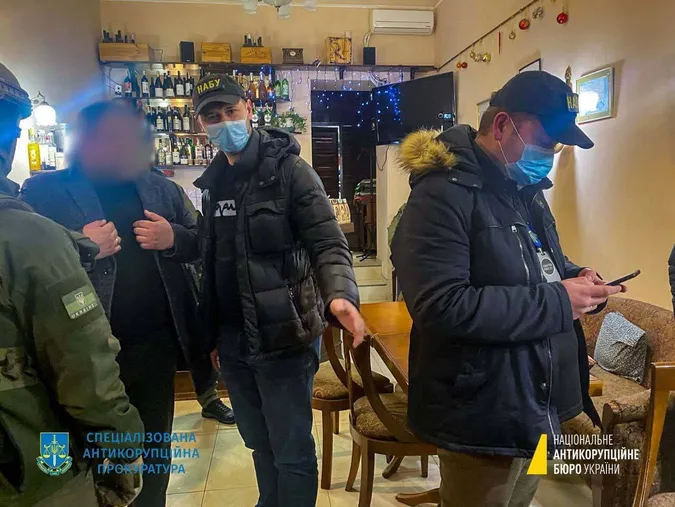 Правоохоронці затримали нардепа від «Слуги народу» на хабарі у пів мільйона грн (оновлено, фото)