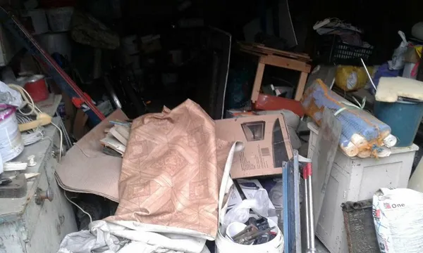 Муніципали показали, що лучани зберігають у незаконних гаражах (фото)