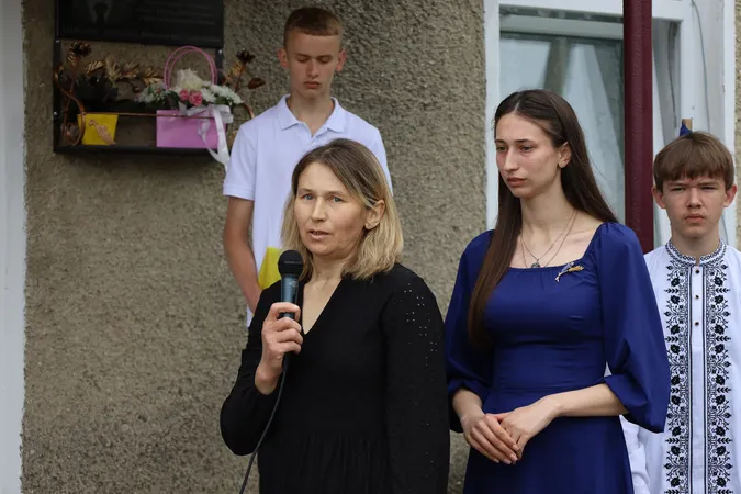 У школі на Волині відкрили меморіальну дошку Назару Матейчуку (фото)