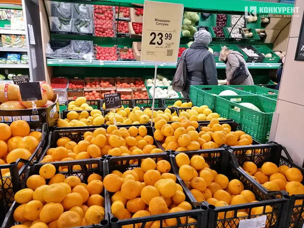 За скільки можна купити мандарини у Луцьку (фото)