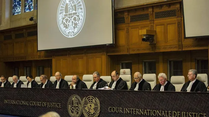Міжнародний суд ООН наказав Росії зупинити війну проти України