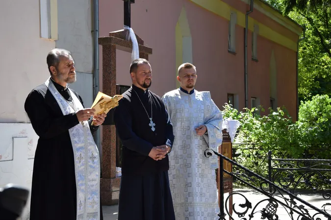 Як на Волині прикордонники освячували великодні кошики (фото)
