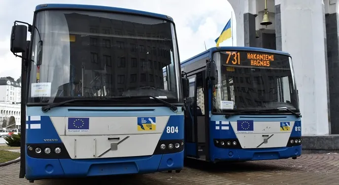 Волинь отримала три шкільні автобуси від Фінляндії (фото)