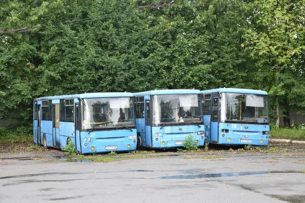 Що буде з лізинговими автобусами, які роками стоять на ЛПЕ (фото) 