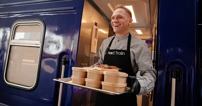 В Україні з'явився перший у світі автономний поїзд-кухня Food Train (фото)