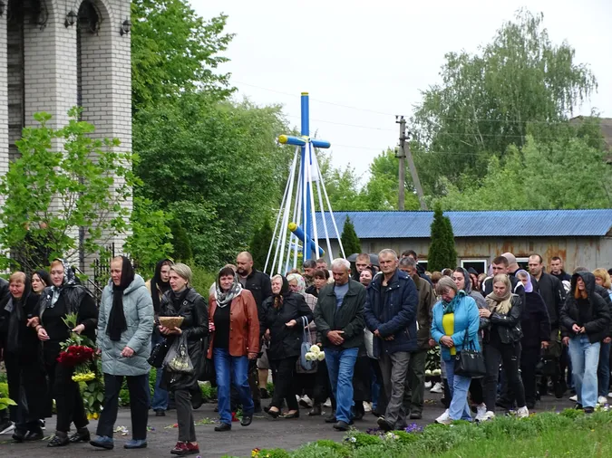 На Волині попрощалися із 23-річним воїном Любомиром Дячуком (фото)