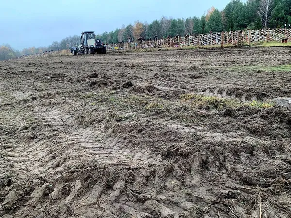 У громаді на Волині у 6 разів збільшують цвинтар і будують там автостоянку (фото)