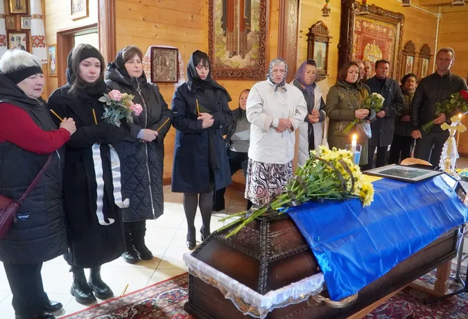 На Волині попрощалися із загиблим воїном Віталієм Кузьменком (фото)