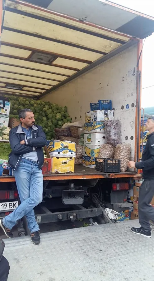 Луцькі муніципали оголосили війну незаконній торгівлі на «Пасажі» (фото)