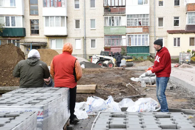 Капітальні ремонти по Луцьку: як уже виглядають дороги і прибудинкові території (фото)