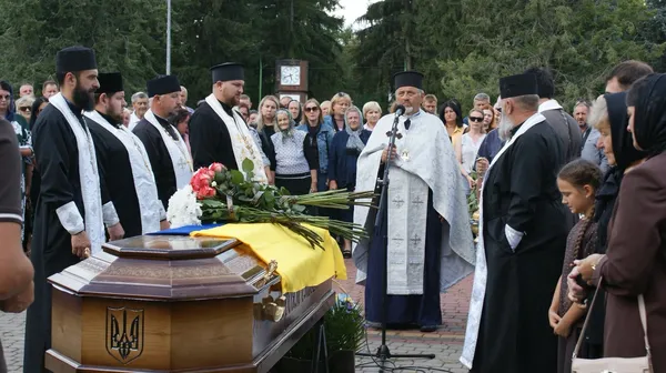 Майже два роки вважали зниклим: на Волині поховали захисника Андрія Білана (фото)