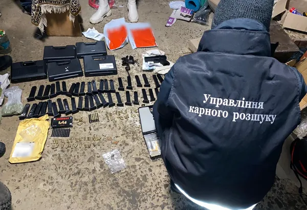 На Волині затримали львів’янина за торгівлю зброєю (фото)