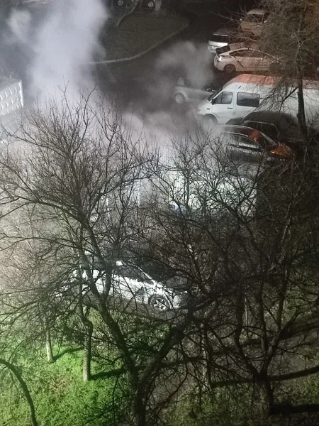 У Луцьку на Гордіюк вночі горів автомобіль (фото, відео)