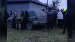 Конфлікт з ТЦК у Ковельському районі: люди заблокували групу оповіщення (відео)