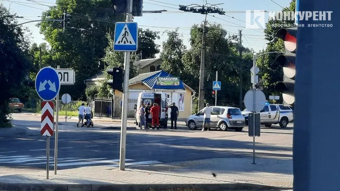 У Луцьку автівка збила мотоцикліста (фото)