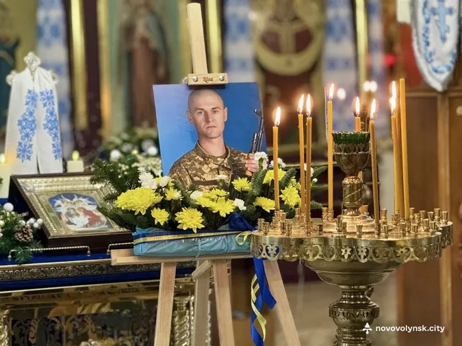 У Нововолинську попрощалися з Героєм Юрієм Кацевичем (фото)