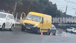 У Луцьку на кільці «ауді» влетіла у бус (фото)