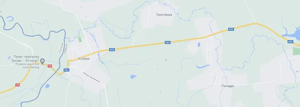 Колесами в небо: на трасі Луцьк-Устилуг авто злетіло з дороги і перекинулося (фото)