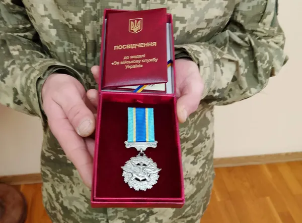 Пройшов шість ротацій та Вовчанськ: волинський прикордонник отримав державну відзнаку