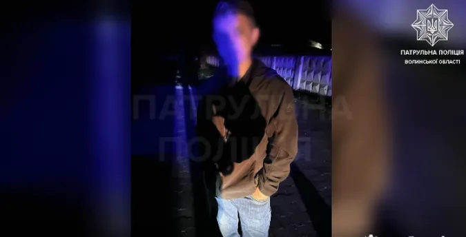 У Луцьку п'яний водій тікав від патрульних під час комендантської години