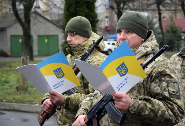 У Луцьку новобранці-прикордонники склали присягу на вірність Україні (фото)
