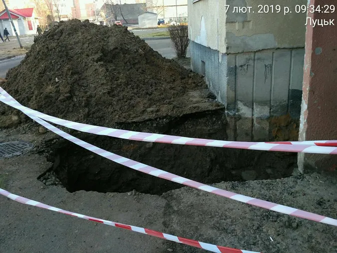 Муніципали покарали заступника начальника луцького ЖЕКу (фото)