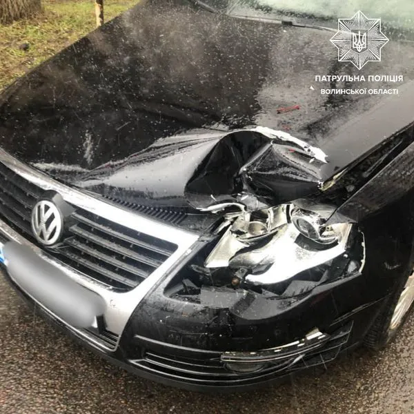 У Луцьку на перехресті зіткнулися ЗАЗ і Volkswagen (фото)