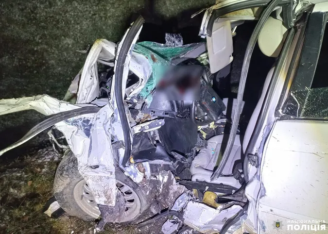 Вантажівку волинянина протаранила BMW – 21-річний водій загинув на місці (фото)