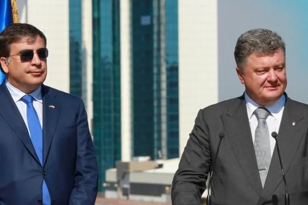 Порошенко прокоментував відставку Саакашвілі