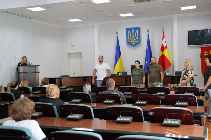 «Вірю, що ця кров пролита не даремно»: у Луцьку 10 воїнів отримали нагороди посмертно
