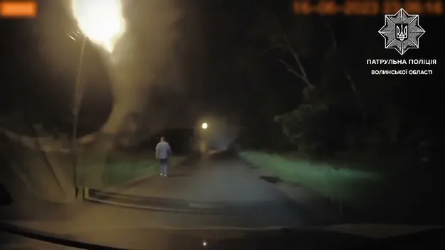 На Волині штрафують пішоходів за відсутність флікерів (відео)