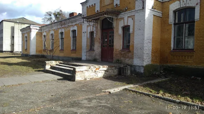 Володимирських підприємців зобов’язали привести паркани та фасади до порядку (фото)