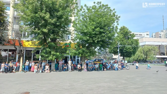 Йому було 25: у Луцьку попрощалися із загиблим воїном Максимом Мартиновим (фото, відео)