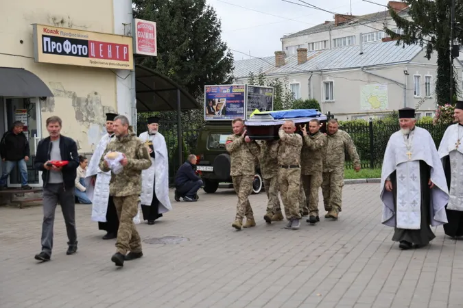 У Луцьку попрощалися з двома загиблими на війні воїнами (фото)