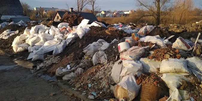 #Cім_сорок: індійські нетрі в Луцьку