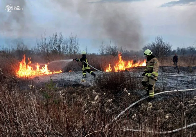 Волинські вогнеборці відкрили полювання на паліїв (фото)