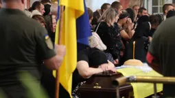 Лучани провели в останню дорогу Юрія Стельмащука та Віталія Бондарука (фото)