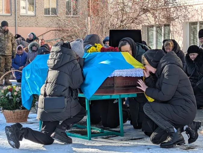 На Волині попрощалися із воїном Сергієм Заболотським, який загинув у страшній аварії (фото)