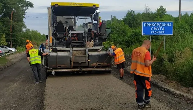 На Волині ремонтують ще одну дорогу до Світязя (фото, відео)