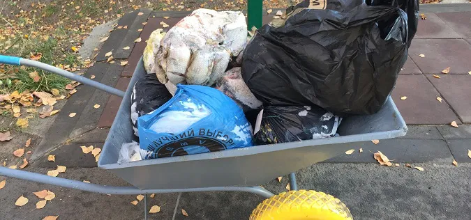 Мешканців Луцького зоопарку нагодують браконьєри (фото)