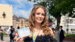 Вперше без медалей: у Луцьку привітали випускників-відмінників (фото)