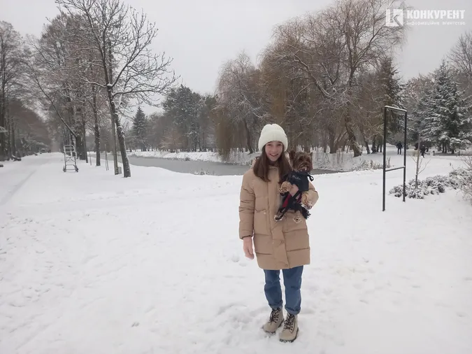 Сніжно і безлюдно: зима у Центральному парку Луцька (фото)