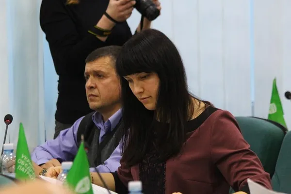 Депутат Юлія Дацюк просила лишити людям гаражі