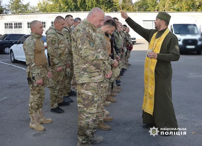 Поліцейські з Волині вирушили у зону бойових дій (фото)