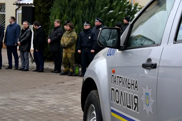 У Луцьку прийняли присягу майже півсотні нових патрульних (фото)