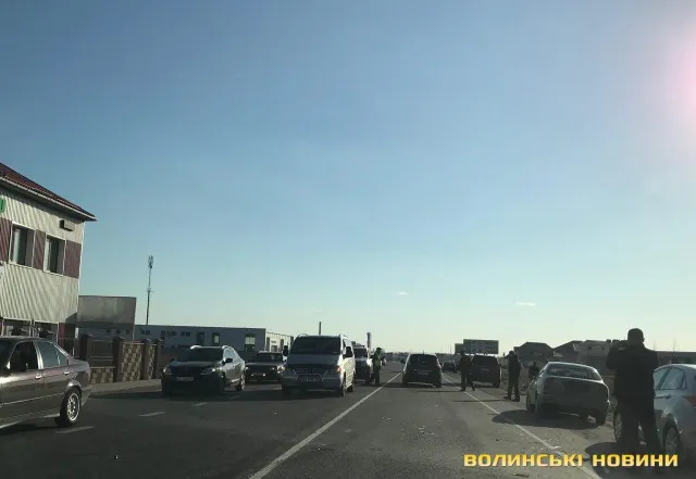У Рованцях трапилася потрійна аварія (відео, фото)