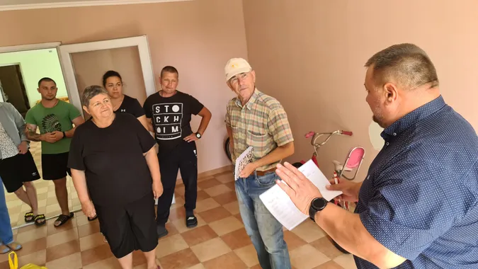 Переселенці у Підгайцівській громаді отримують допомогу від благодійного фонду «Віримо в Україну» (фото)