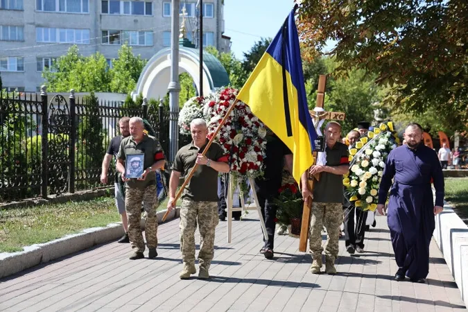 У Луцьку попрощалися із захисником Валерієм Скрицьким (фото)
